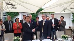 Prof. Chengwen Ma und Prof. Joachim Wilde